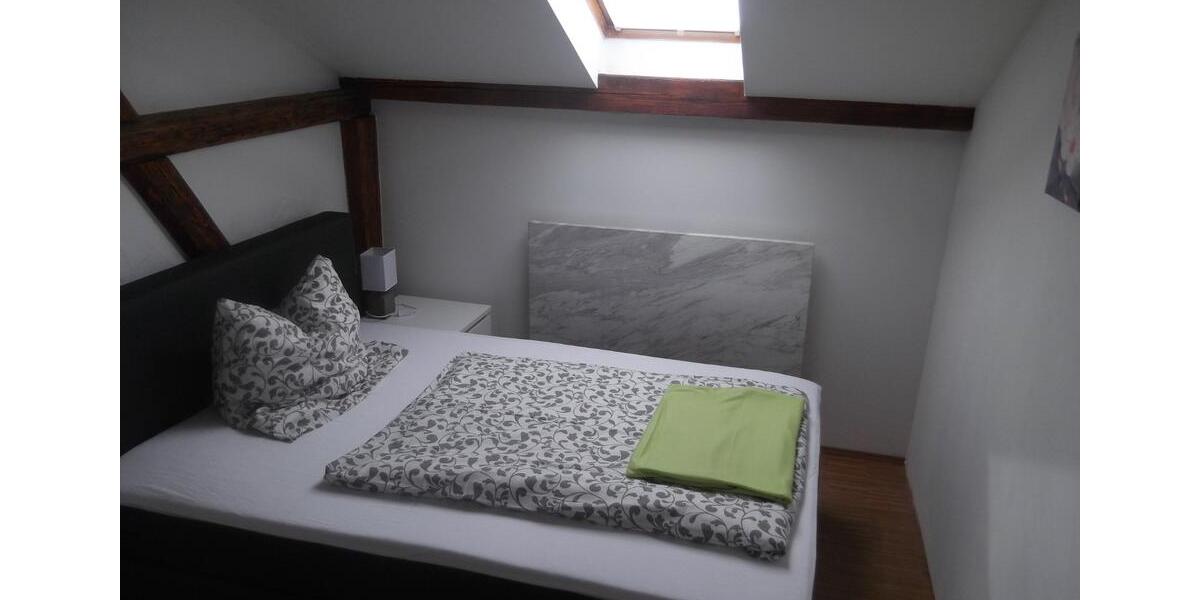 Dachgeschoßwohnung Ebensfeld - 3 Zimmer, 64 m&sup2;, 999&euro; | Angebot:25431632