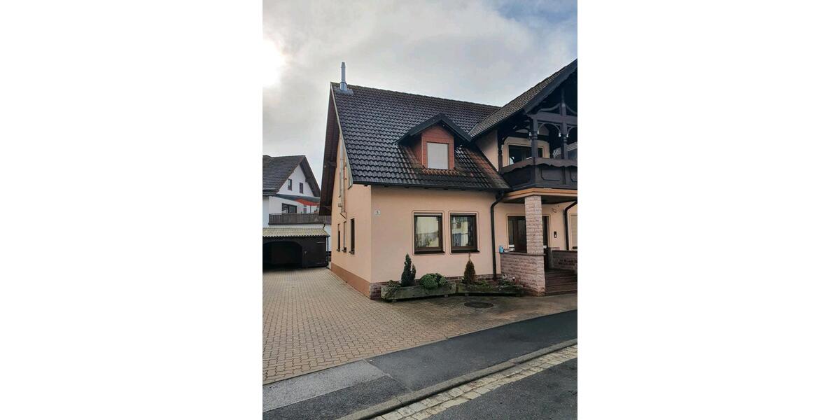 Etagenwohnung Bad Kissingen - 5 Zimmer, 130 m&sup2;, 850&euro; | Angebot:26102527