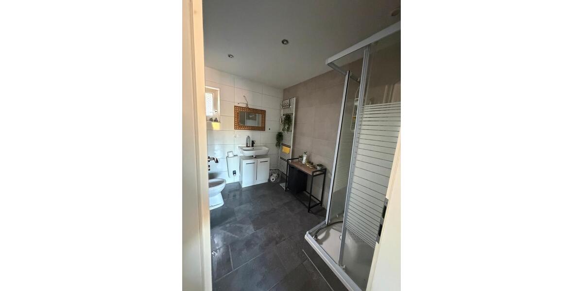 Mehrfamilienhaus, Wohnhaus Marienheide - 4 Zimmer, 85 m&sup2;, 1.300&euro; | Angebot:26397444