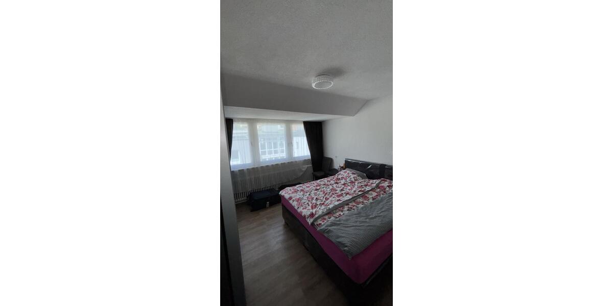 Dachgeschoßwohnung Weil am Rhein - 3 Zimmer, 93 m&sup2;, 1.200&euro; | Angebot:26528231