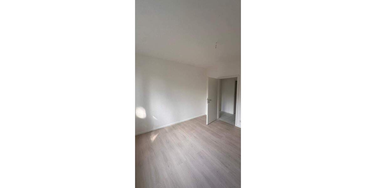 Etagenwohnung Mönchengladbach Giesenkirchen - 4 Zimmer, 88 m&sup2;, 1.000&euro; | Angebot:24826638