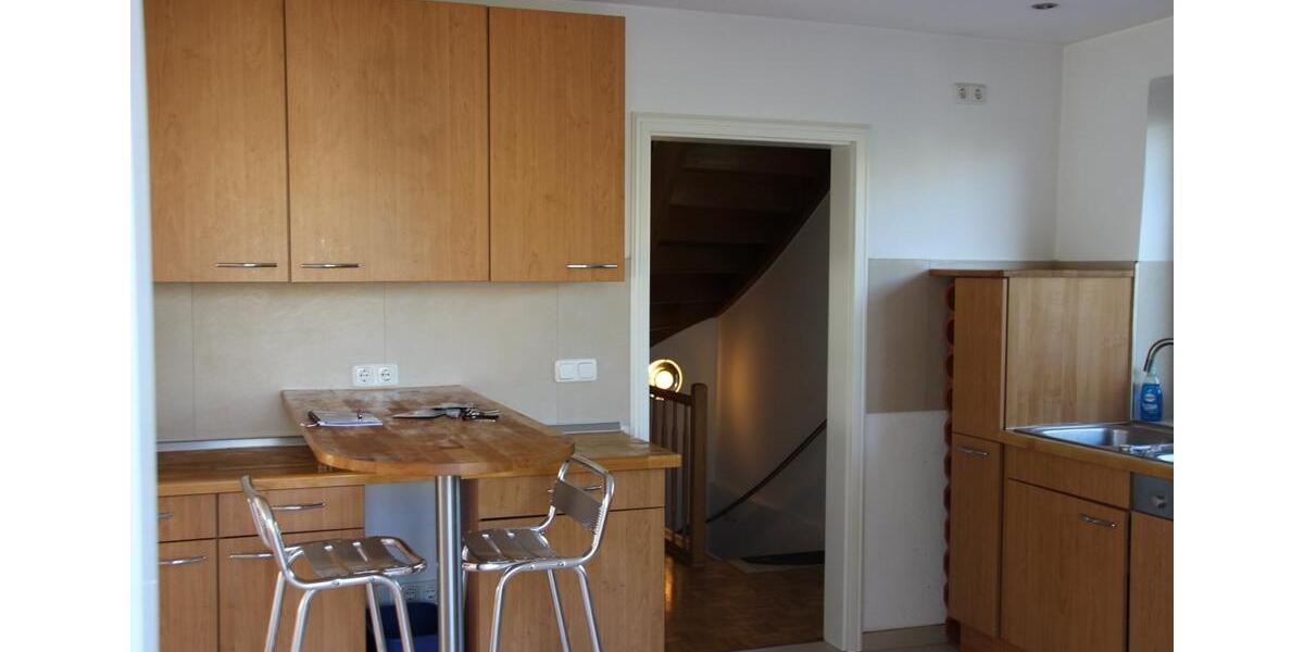 Einfamilienhaus Walluf - 5 Zimmer, 200 m&sup2;, 2.400&euro; | Angebot:25127340