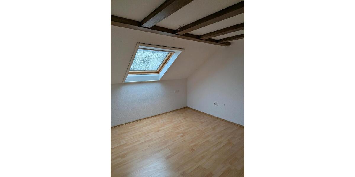 Dachgeschoßwohnung Lauchheim - 3 Zimmer, 76 m&sup2;, 620&euro; | Angebot:25350375