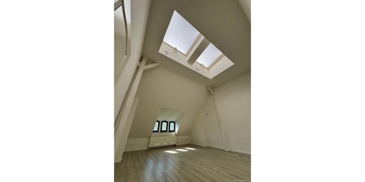 Dachgeschoßwohnung Magdeburg Nordwest - 4 Zimmer, 114 m&sup2;, 1.254&euro; | Angebot:26249667