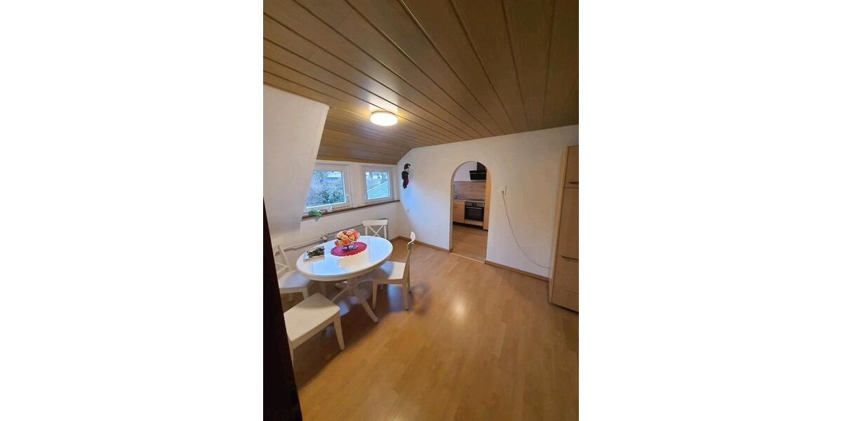 Dachgeschoßwohnung Adelsheim - 5 Zimmer, 100 m&sup2;, 850&euro; | Angebot:25963160