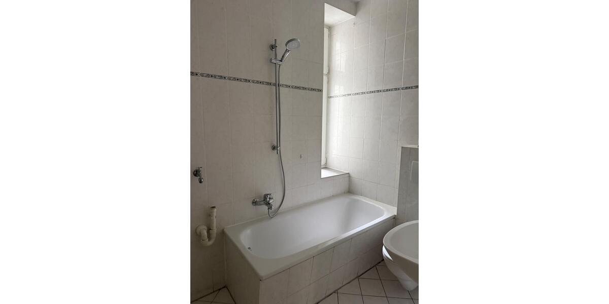 Etagenwohnung Magdeburg Brückfeld - 4 Zimmer, 86 m&sup2;, 739&euro; | Angebot:26626149