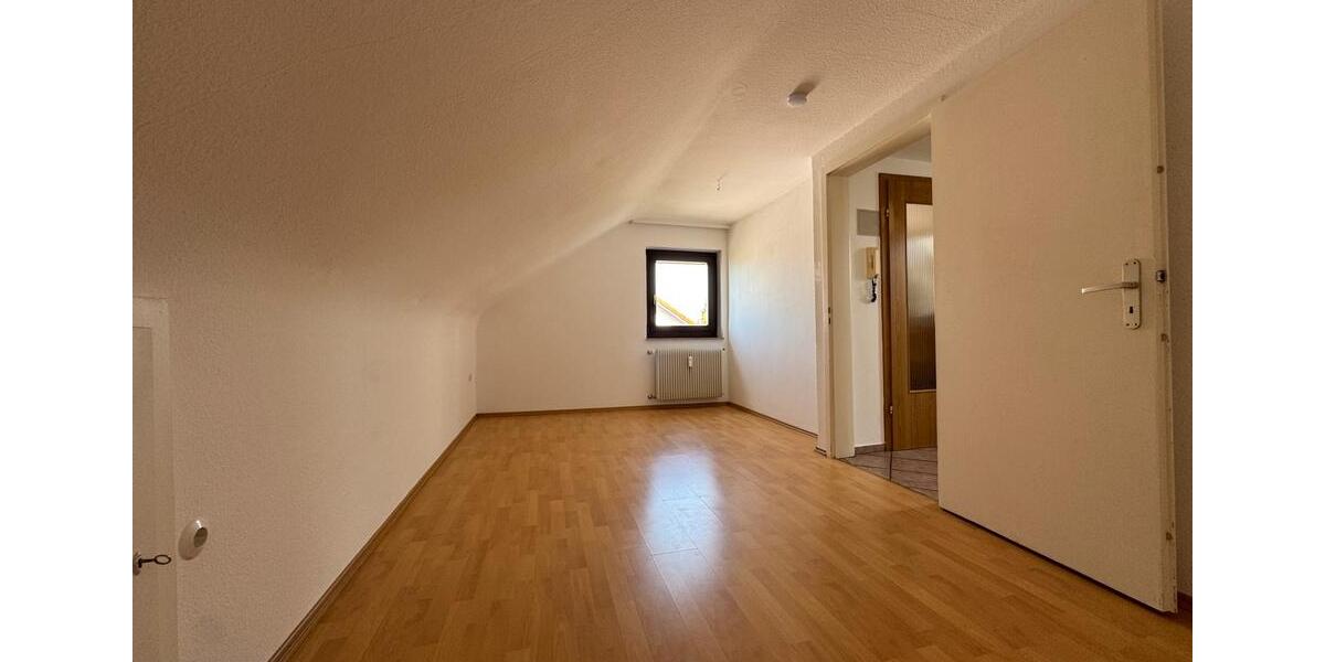 Dachgeschoßwohnung Leinfelden-Echterdingen Echterdingen - 2 Zimmer, 54 m&sup2;, 700&euro; | Angebot:26615046