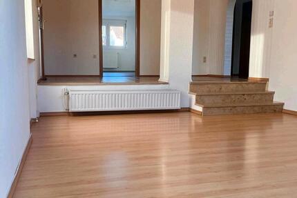 Wohnung Zweibrücken - 2.5 Zimmer, 75 m&sup2;, 575&euro; | Angebot:25239378