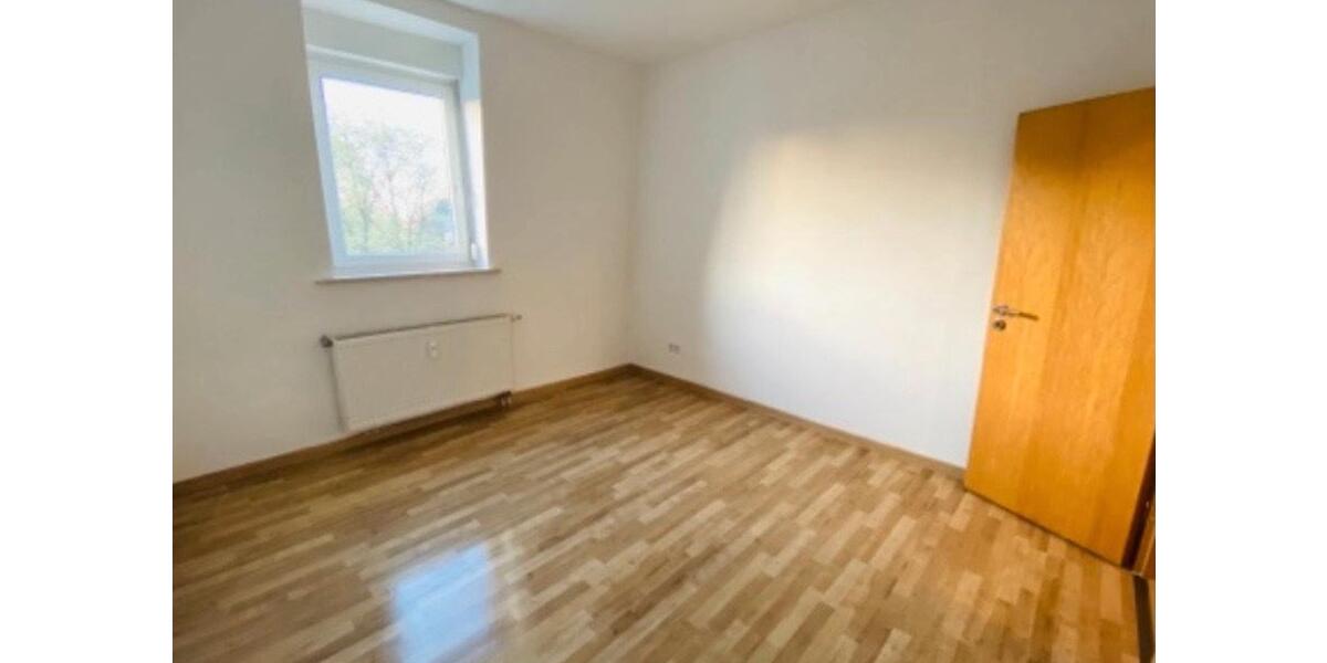 Etagenwohnung Detmold - 4 Zimmer, 83 m&sup2;, 750&euro; | Angebot:25904646