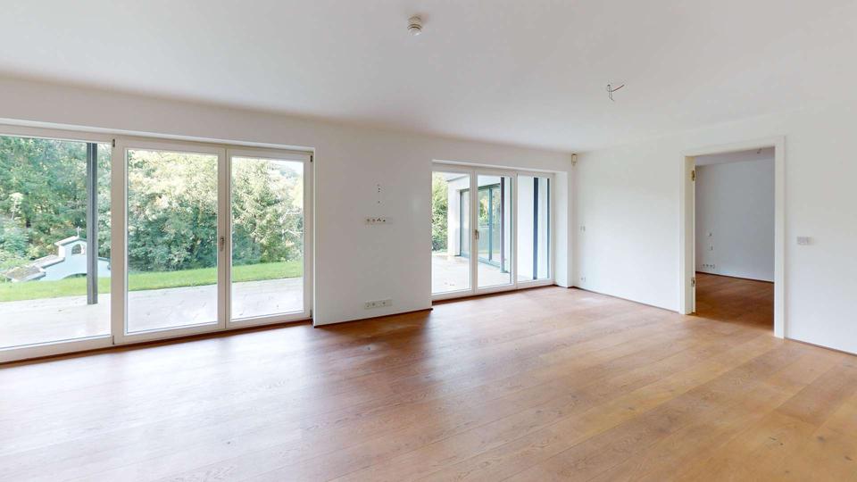 Villa Grünwald - 7 Zimmer, 415 m&sup2;, 10.770&euro; | Angebot:21982081