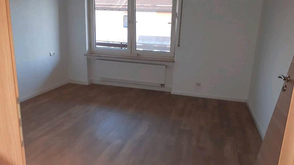 Etagenwohnung Buchloe - 3 Zimmer, 93 m&sup2;, 1.000&euro; | Angebot:26255326