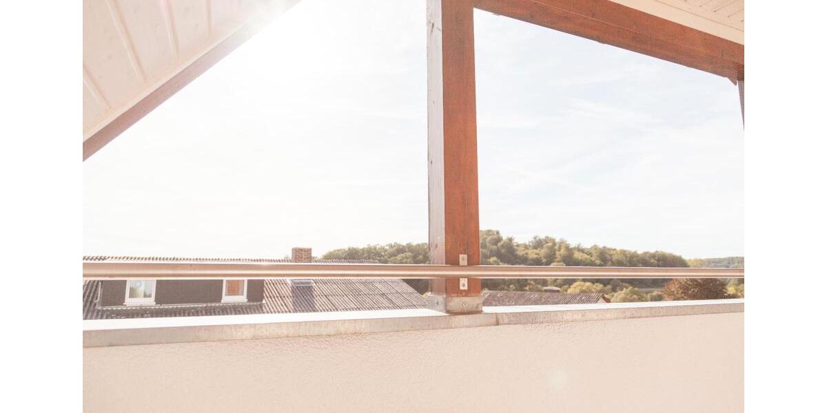 Dachgeschoßwohnung Staufenberg - 3 Zimmer, 96 m&sup2;, 950&euro; | Angebot:26395144