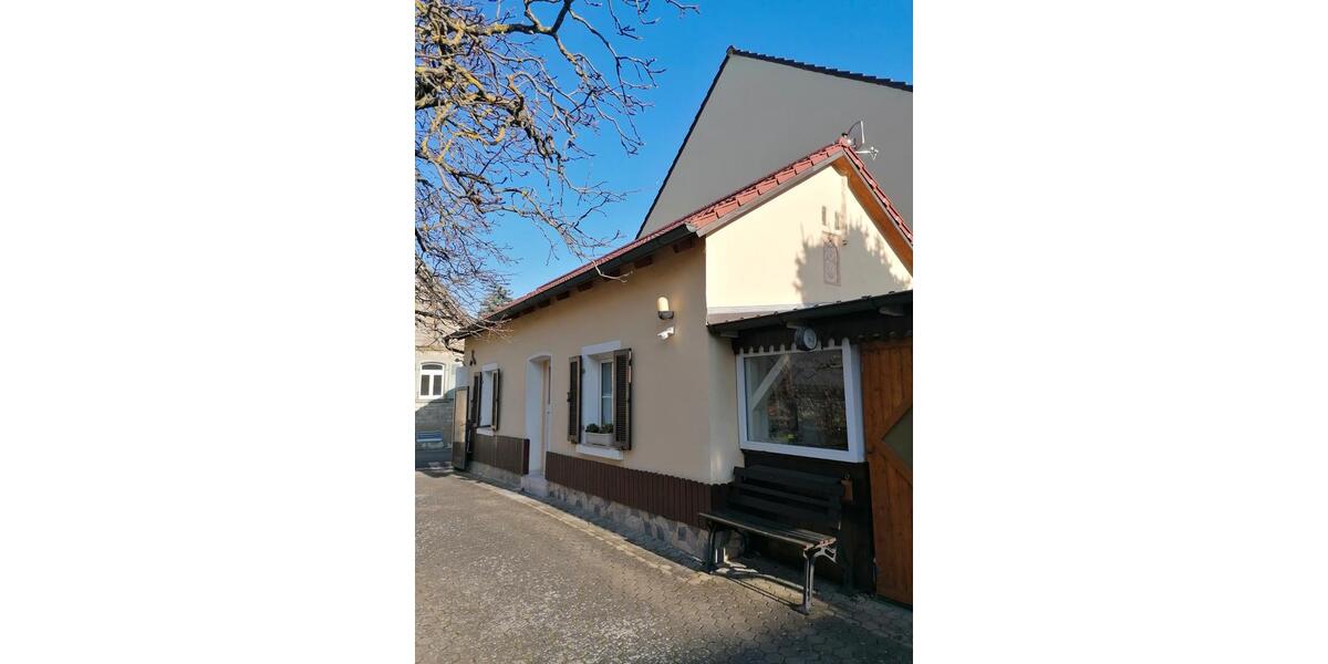 Einfamilienhaus Schweinfurt Bellevue - 2 Zimmer, 124 m&sup2;, 1.250&euro; | Angebot:26048186