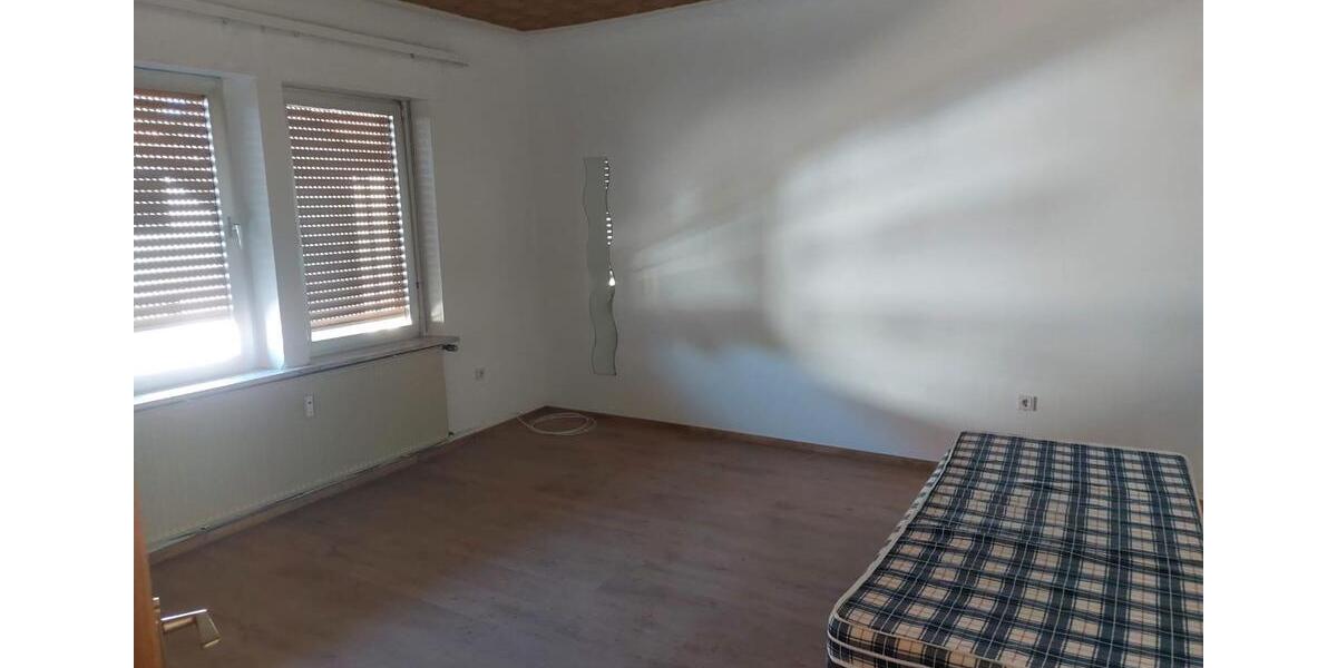 Etagenwohnung Heusweiler - 2 Zimmer, 85 m&sup2;, 700&euro; | Angebot:26444186