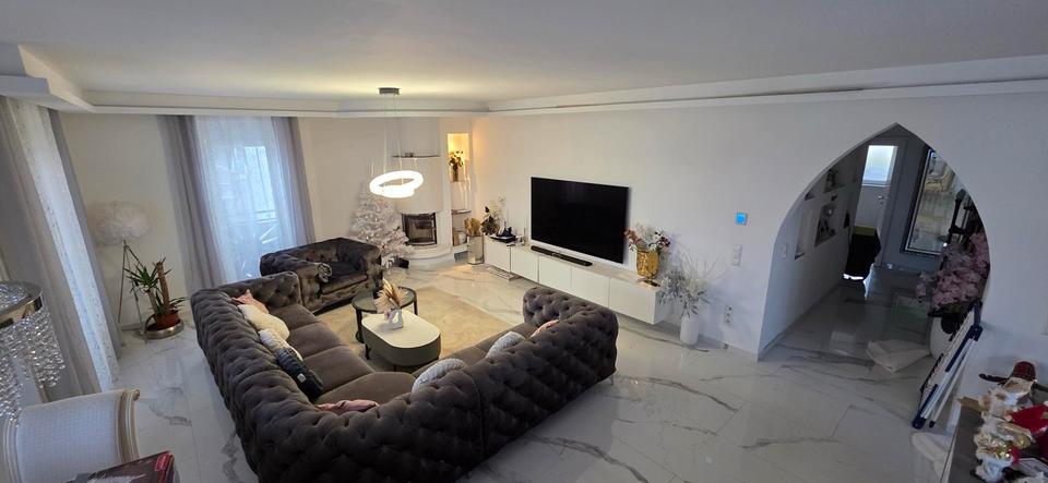 Luxus-Wohnung Fürth Vach | Kamin | 8K TV | Möbliert | Balkon 3 zimmer