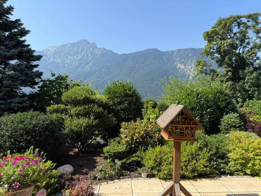 Exklusive 2-Zimmer-Wohnung mit umlaufender Terrasse und Bergpanorama. 2 zimmer