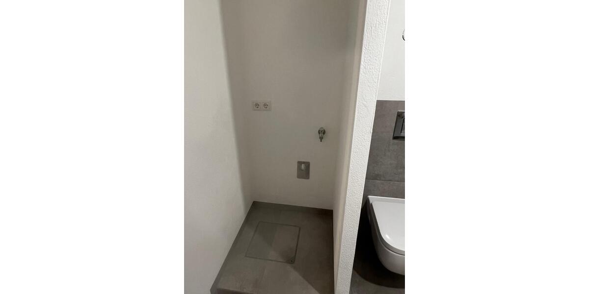 Etagenwohnung Waldershof - 2 Zimmer, 84 m&sup2;, 840&euro; | Angebot:24679928