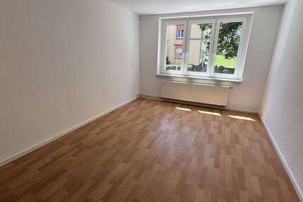Wohnung Hainichen - 1 Zimmer, 24 m&sup2;, 147&euro; | Angebot:27291740