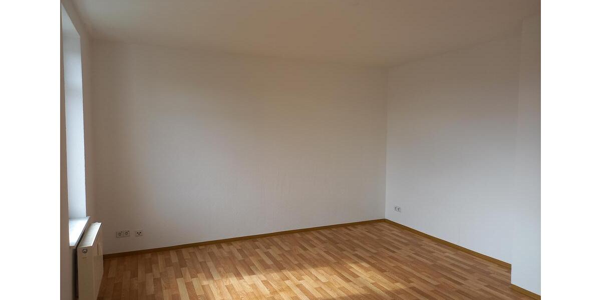 Dachgeschoßwohnung Werdau - 2 Zimmer, 67 m&sup2;, 337&euro; | Angebot:24953425