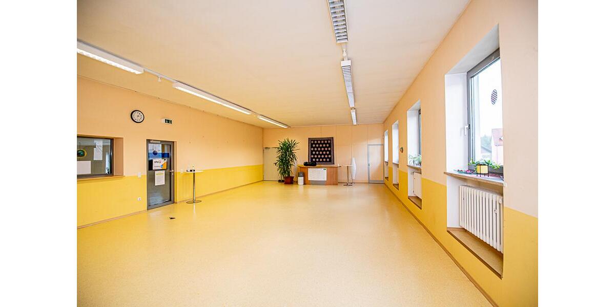 Attraktive Gewerbeflächen in zentraler Lage von Roding zu vermieten - Gewerbeobjekt Roding | Angebot:26994315