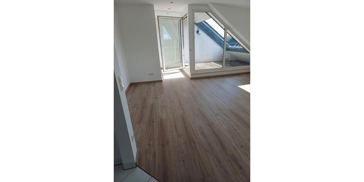 Dachgeschoßwohnung Rühen - 2 Zimmer, 56 m&sup2;, 460&euro; | Angebot:26498283