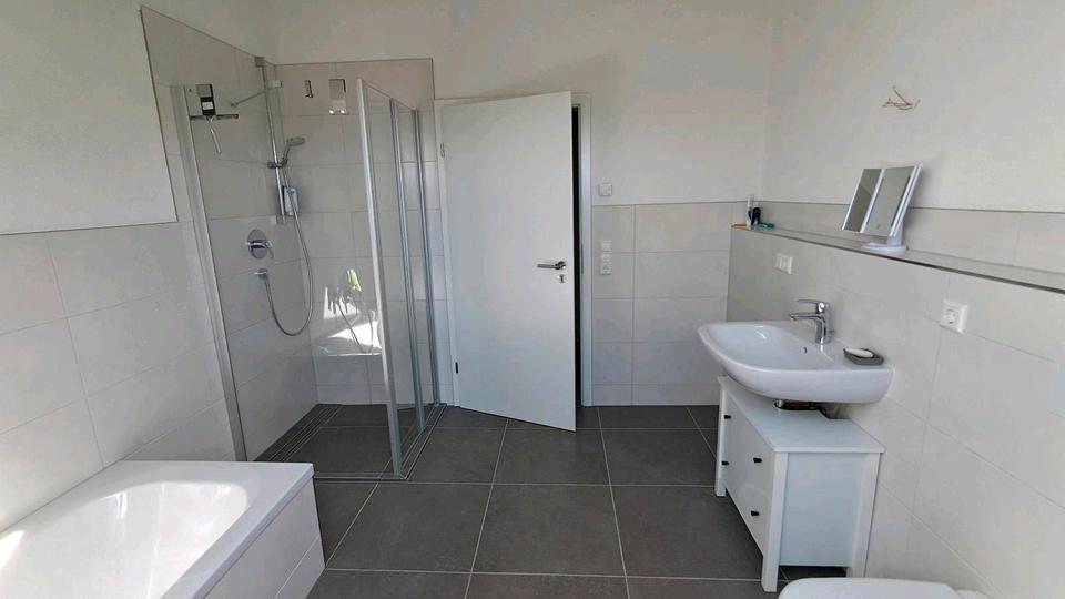 Dachgeschoßwohnung Lahr (Schwarzwald) - 3 Zimmer, 96 m&sup2;, 1.200&euro; | Angebot:26364887