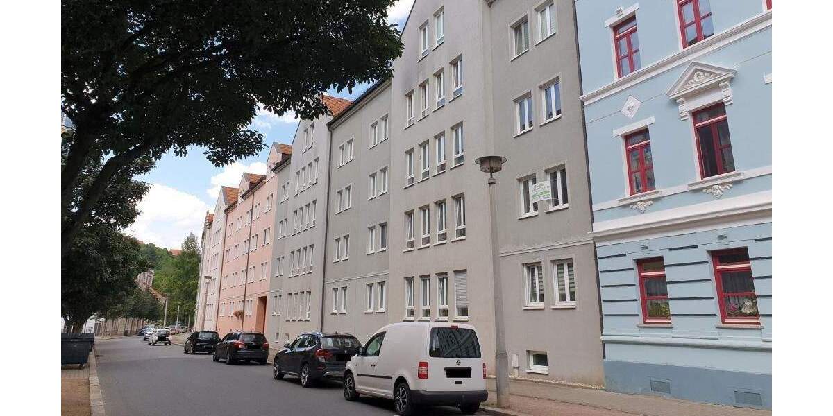 Gemütliche Wohnung ... Bad mit Wanne ... separate Küche! 2 zimmer