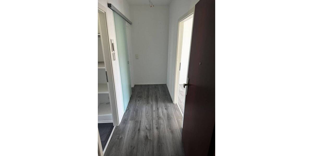 Etagenwohnung Weißenfels Uichteritz - 1 Zimmer, 47 m&sup2;, 270&euro; | Angebot:26763563