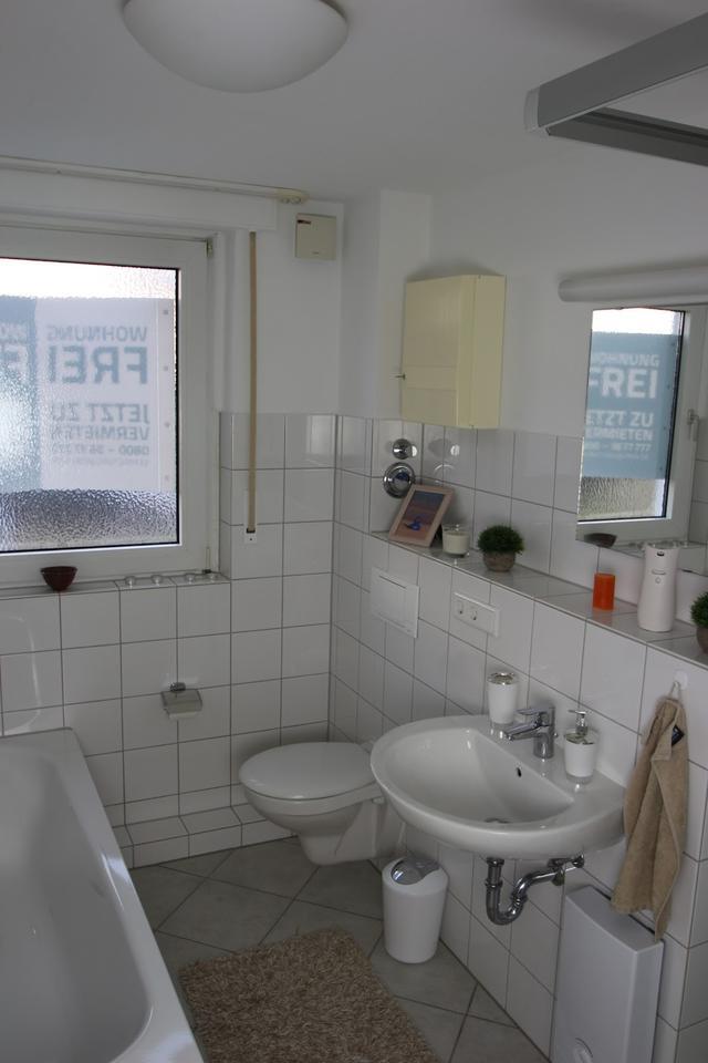 Schöne 3-Zimmer-Wohnung mit Dusche und Badewanne! zimmer