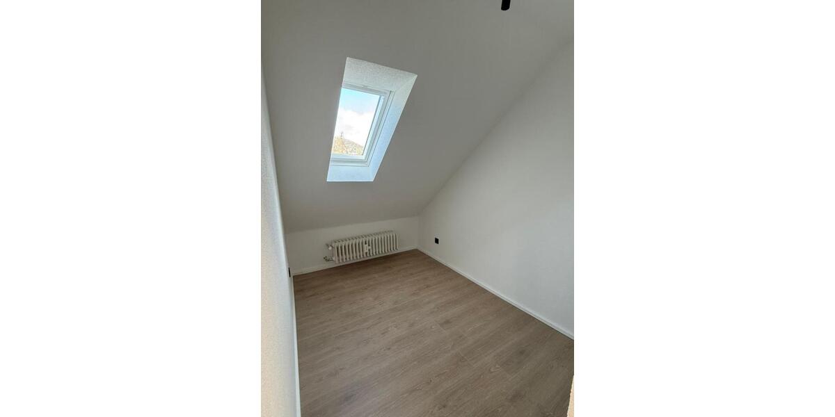 Etagenwohnung Kassel Nordshausen - 4 Zimmer, 85 m&sup2;, 980&euro; | Angebot:25306031