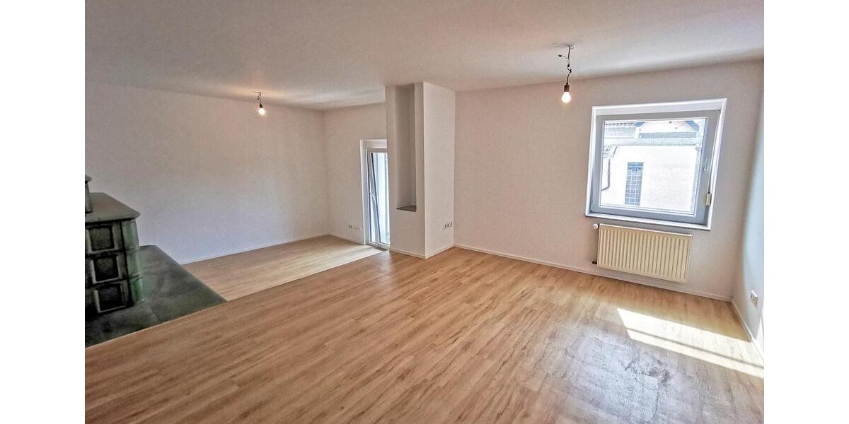 Dachgeschoßwohnung Hartheim am Rhein - 5 Zimmer, 132 m&sup2;, 1.520&euro; | Angebot:25106805