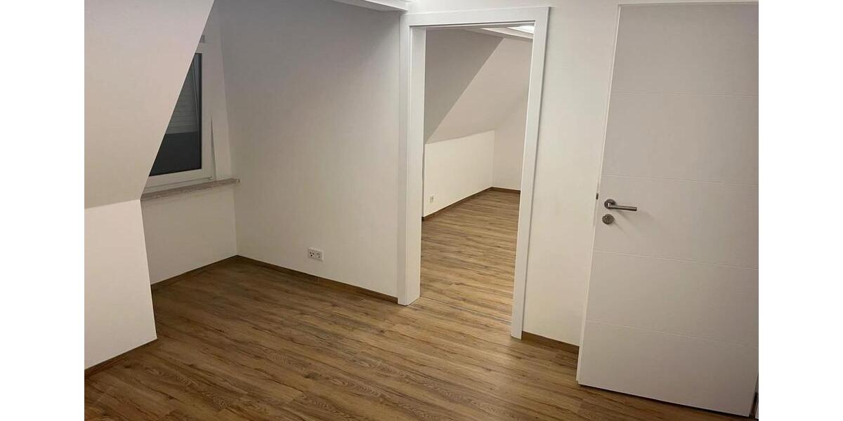 WG Montage Zimmer , kernsaniertem Altbau – Dillenburg, sofort ! 2 zimmer