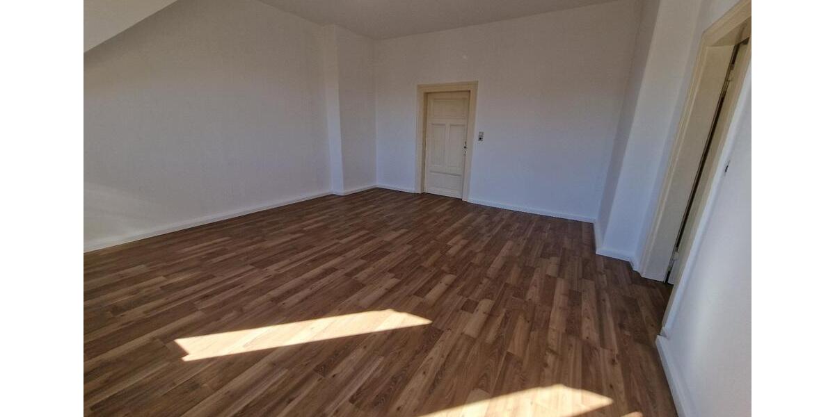 Dachgeschoßwohnung Bad Hersfeld - 5 Zimmer, 116 m&sup2;, 889&euro; | Angebot:25745440