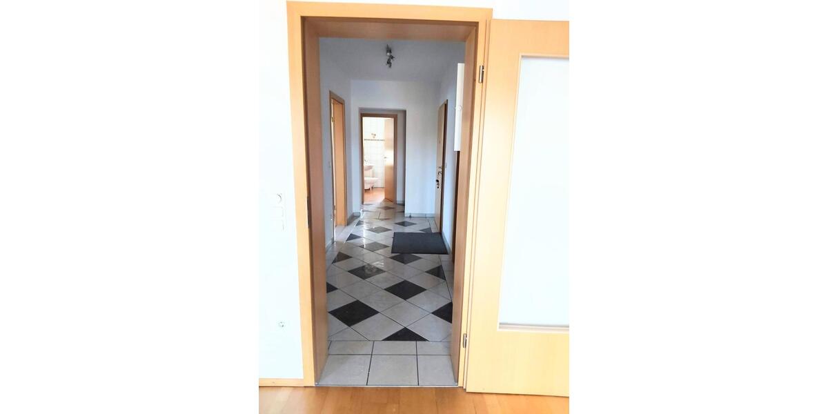 Etagenwohnung Freyung - 3 Zimmer, 74 m&sup2;, 660&euro; | Angebot:25327061