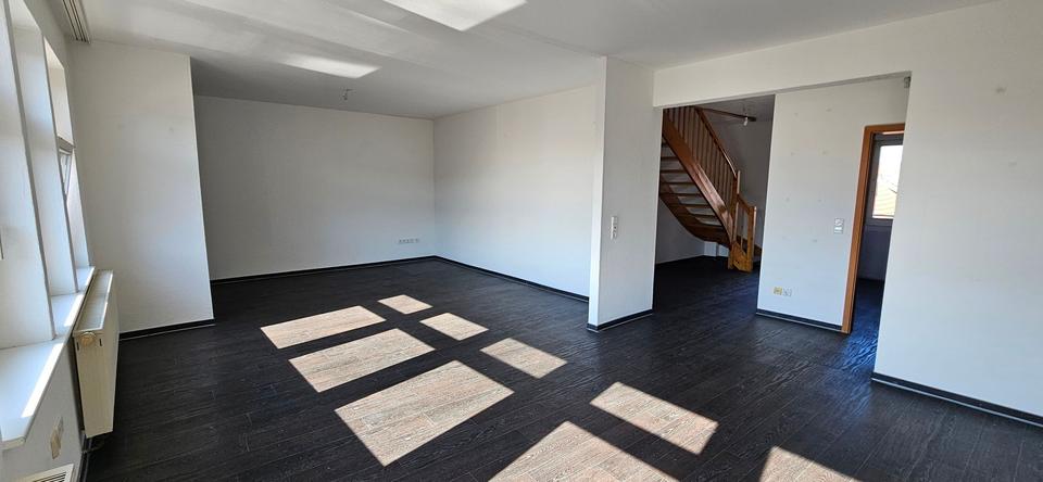 Dachgeschoßwohnung Mühlhausen (Thüringen) - 3 Zimmer, 109 m&sup2;, 810&euro; | Angebot:25975048