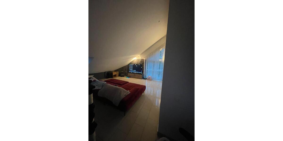 Dachgeschoßwohnung Lollar - 2 Zimmer, 86 m&sup2;, 1.100&euro; | Angebot:26640399