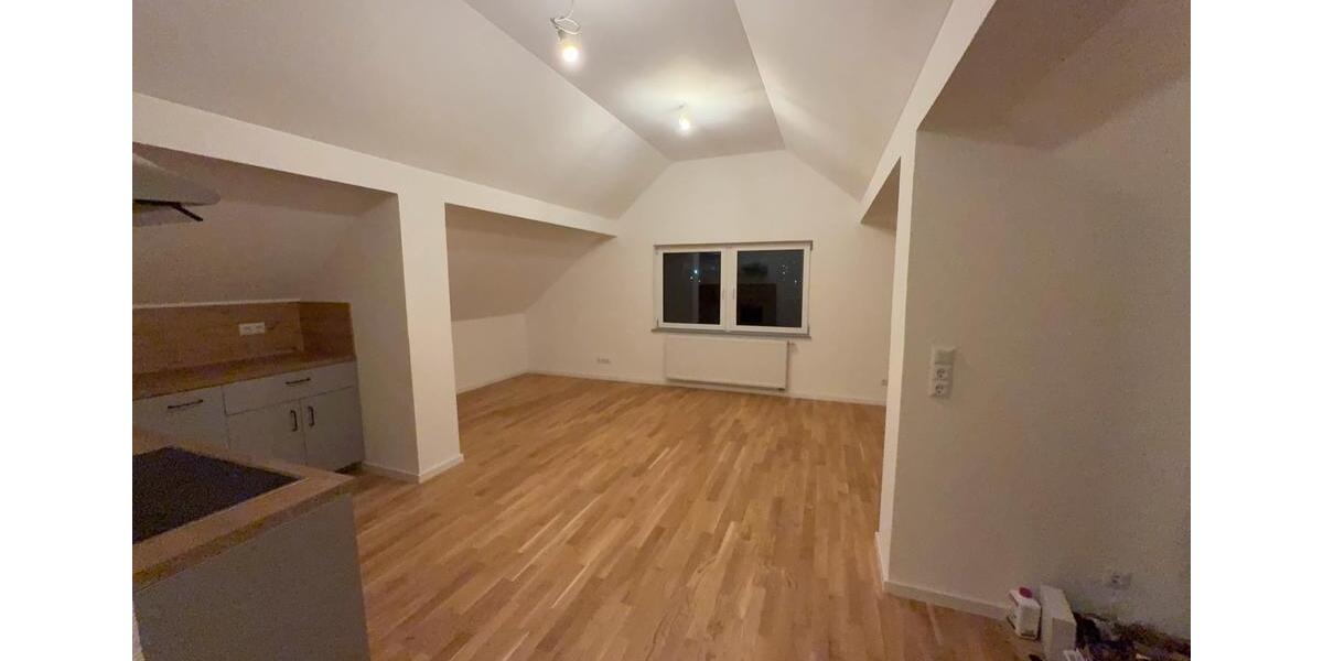 Dachgeschoßwohnung Ransbach-Baumbach Baumbach - 2.5 Zimmer, 90 m&sup2;, 850&euro; | Angebot:25553210