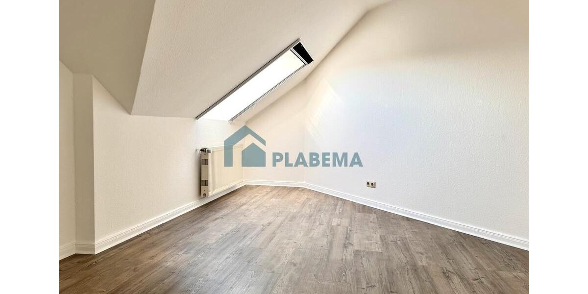 Dachgeschoßwohnung Schwerin Friedrichsthal - 4 Zimmer, 126 m&sup2;, 1.450&euro; | Angebot:24271386