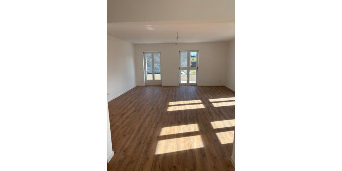 Erdgeschoßwohnung Bad Saarow - 4 Zimmer, 143 m&sup2;, 1.712&euro; | Angebot:25881455