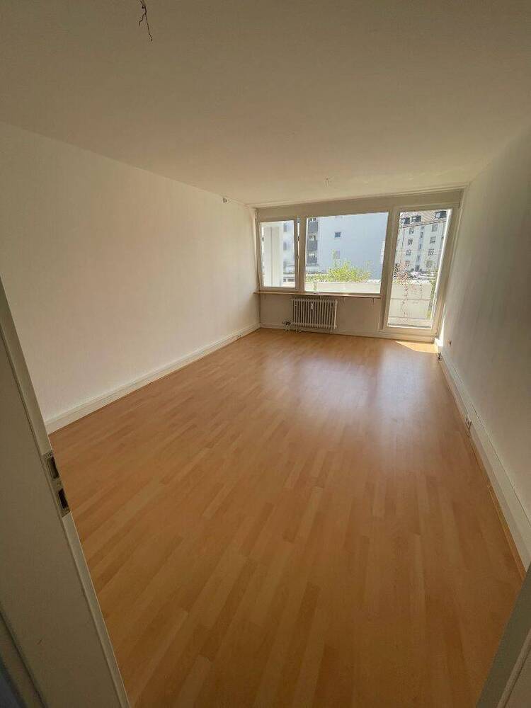 Rarität Büros zentral und neu renoviert für Pendler geeignet - All-in-Miete