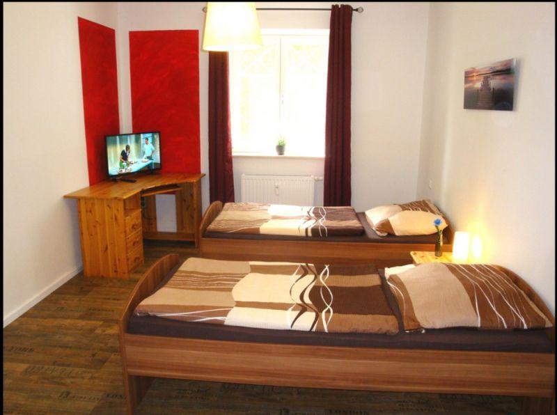 Erdgeschoßwohnung Wolnzach - 2 Zimmer, 80 m&sup2;, 95&euro; | Angebot:26014396