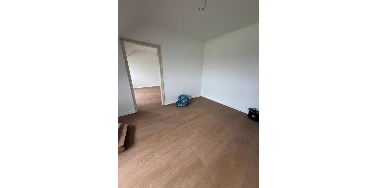 Dachgeschoßwohnung Düsseldorf Düsseltal - 2 Zimmer, 40 m&sup2;, 920&euro; | Angebot:26586344