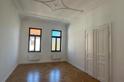 Wohnung Leipzig Ost - 5 Zimmer, 142 m&sup2;, 1.700&euro; | Angebot:26051538