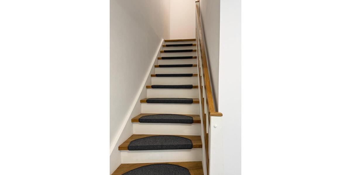 Dachgeschoßwohnung Stapel - 3 Zimmer, 80 m&sup2;, 1.000&euro; | Angebot:24818586