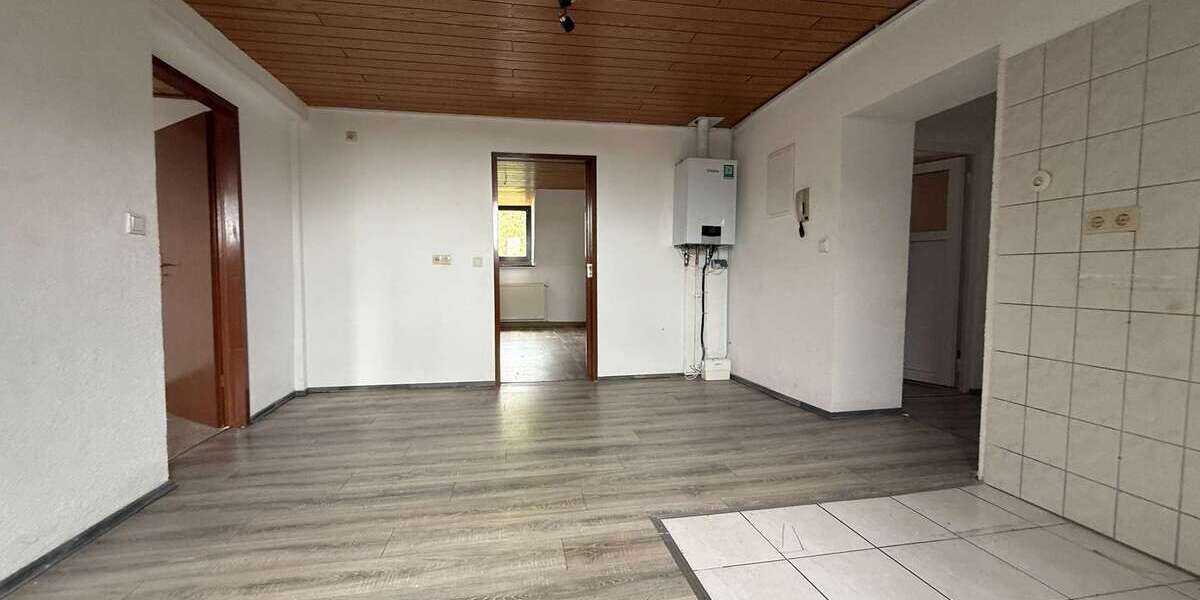 Gemütliche 3-Zimmer-Dachgeschosswohnung mit ca. 72 m² in Friedrichsthal-Bildstock - 3- Friedrichsthal | Angebot:27199791