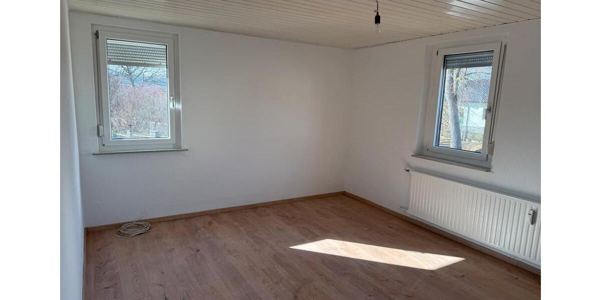 Etagenwohnung Itzgrund - 4 Zimmer, 110 m&sup2;, 790&euro; | Angebot:26640890