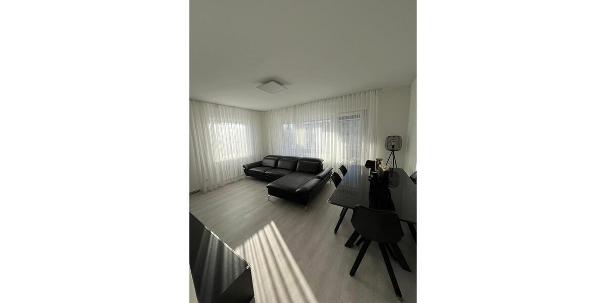 Helle 4-Zimmer-Wohnung zu vermieten 4 zimmer