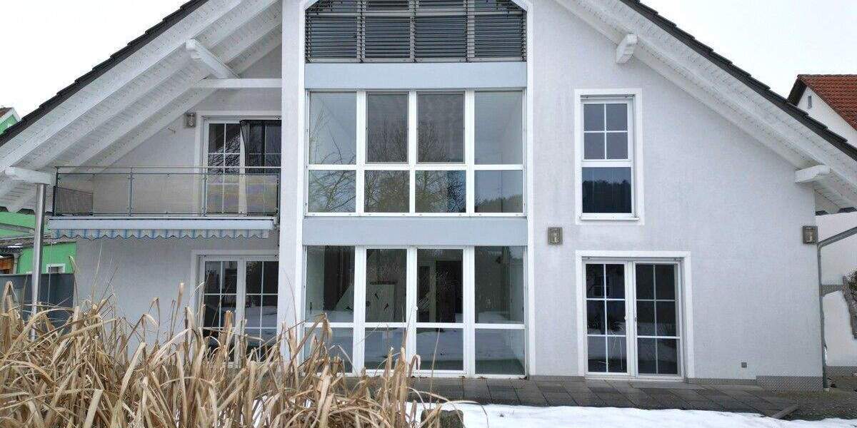 Doppelhaushälfte Lupburg - 4 Zimmer, 170 m&sup2;, 1.440&euro; | Angebot:25744435