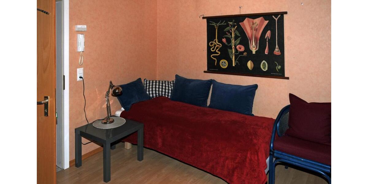 Etagenwohnung Hameln Kernstadt - 3 Zimmer, 100 m&sup2;, 400&euro; | Angebot:24641392