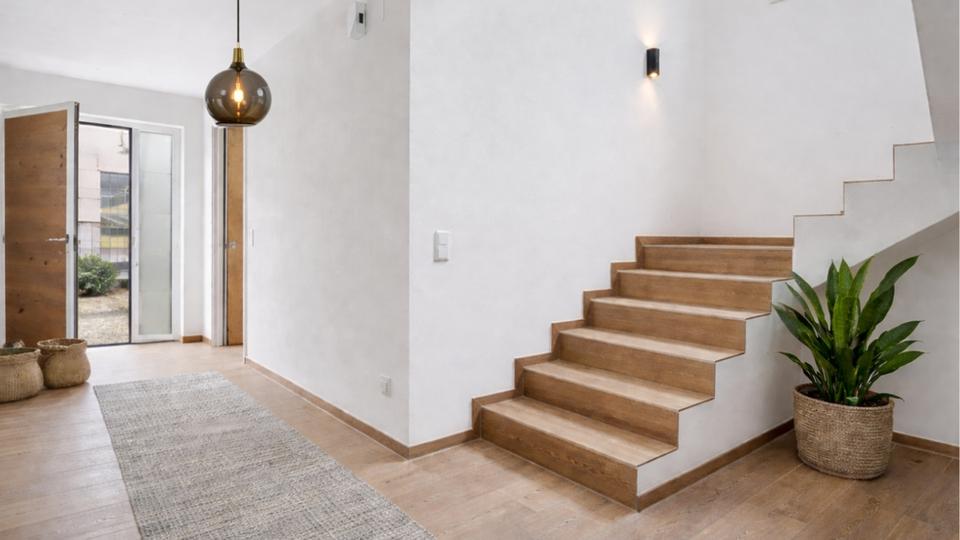 Reihenhaus Ingolstadt - 4.5 Zimmer, 134 m&sup2;, 1.900&euro; | Angebot:25367088